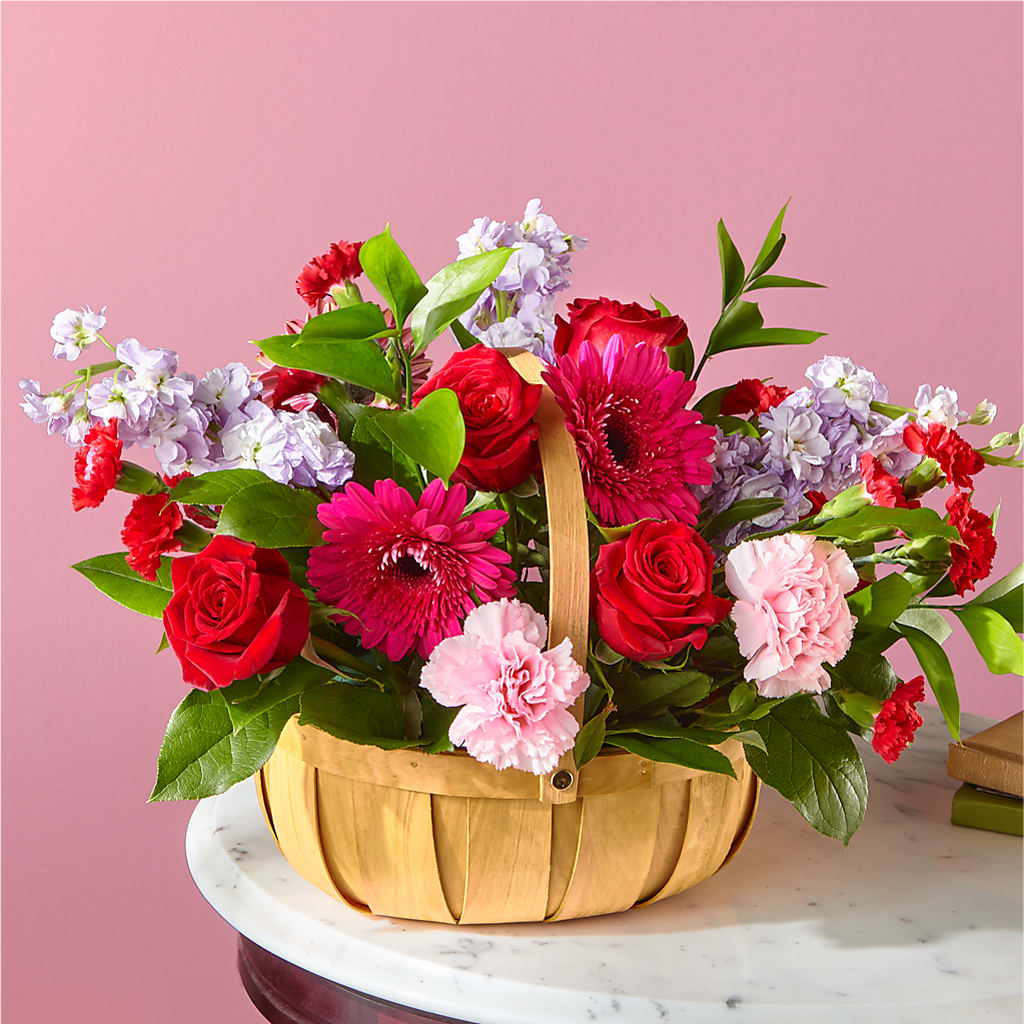 Pink Picnic Basket – Flowersusa.net, Tontitown AR