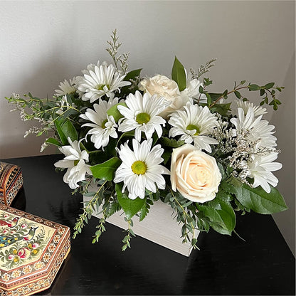 Fresh Linen Box Bouquet –  Flowersusa.net, Tontitown AR