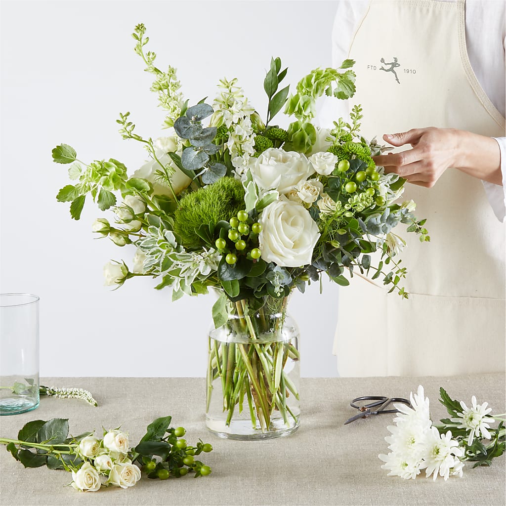 Irish Garden - A Florist Original –  Flowersusa.net, Tontitown AR